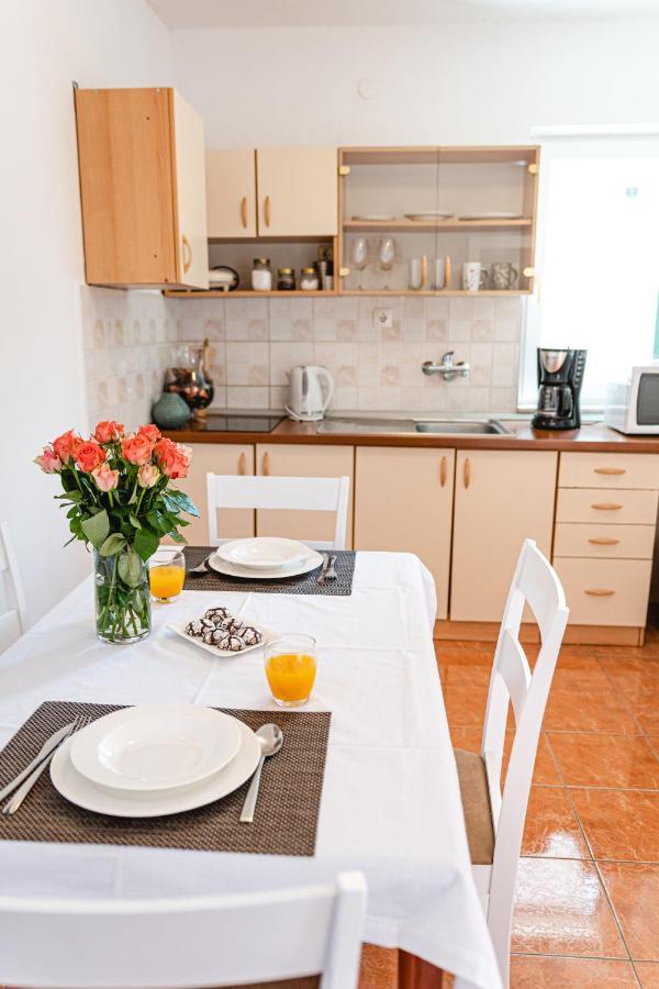 Korallion Apartment Σίμπενικ Εξωτερικό φωτογραφία