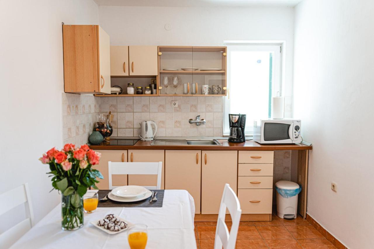 Korallion Apartment Σίμπενικ Εξωτερικό φωτογραφία